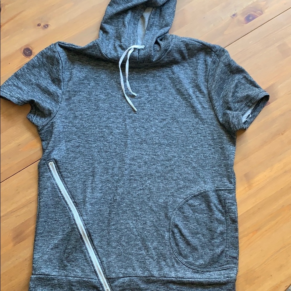 Pullover short sleeve hoodie